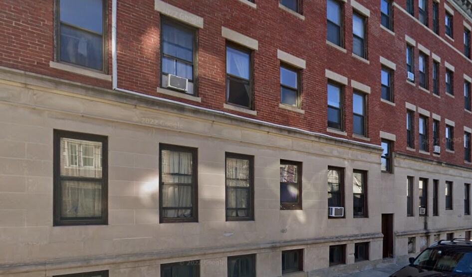 Building Photo - 100 Linden St