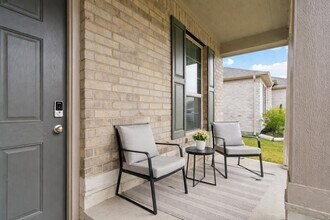 Building Photo - 8218 Wave Arbor Dr