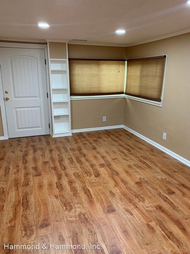 Foto del edificio - 2 br, 1 bath House - 23327 Ida Place