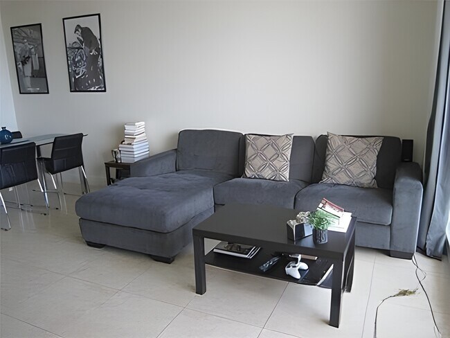 Foto del edificio - 3232 Coral Way