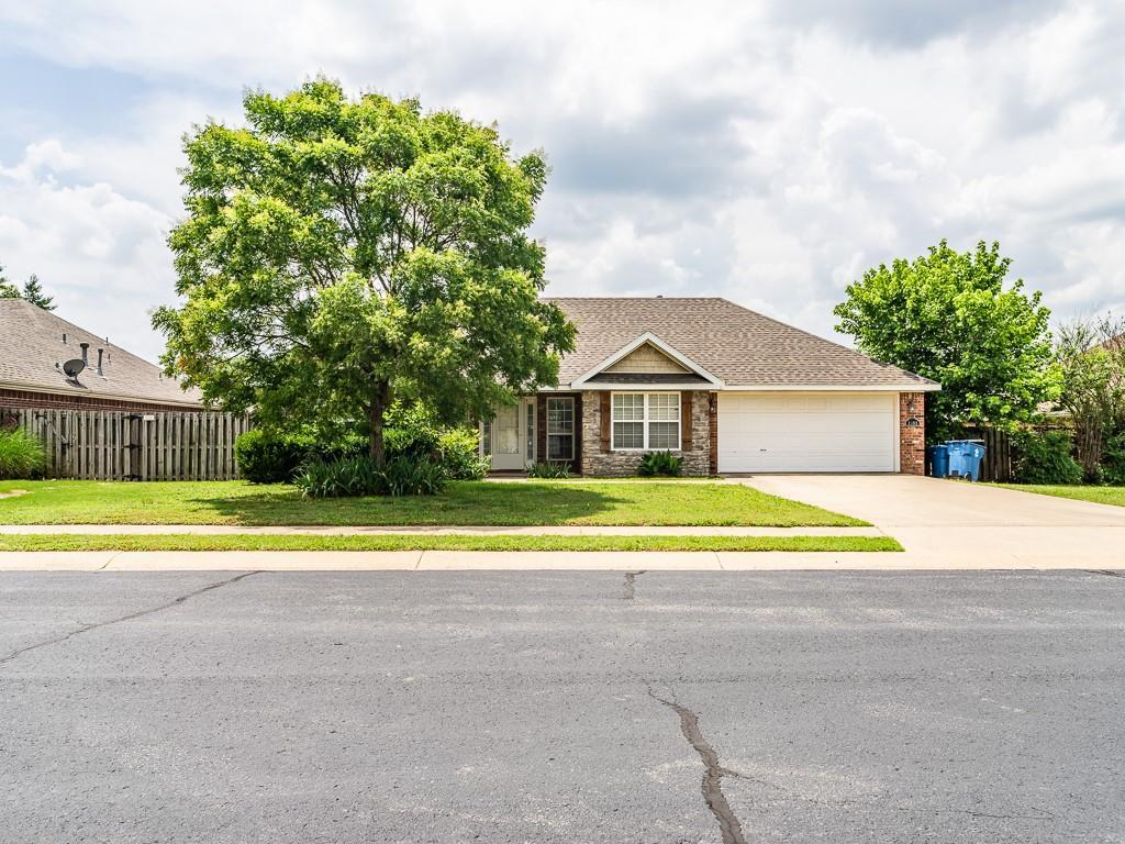 Foto principal - 1393 St Clair