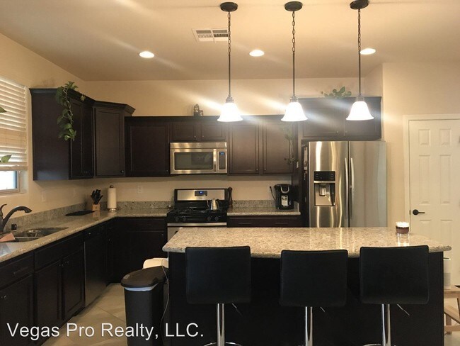 Foto del edificio - 3 br, 3.5 bath House - 324 Woodland Moss Rd