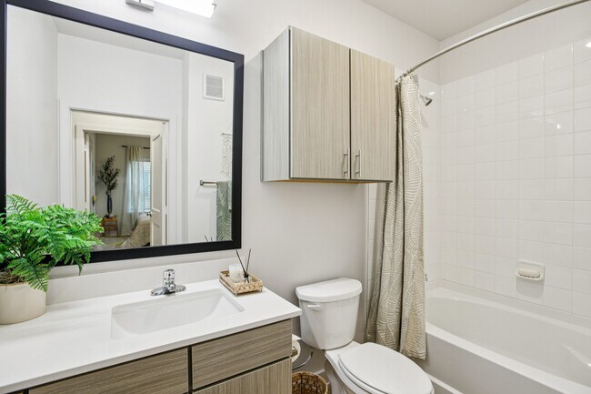 Building Photo - Matador