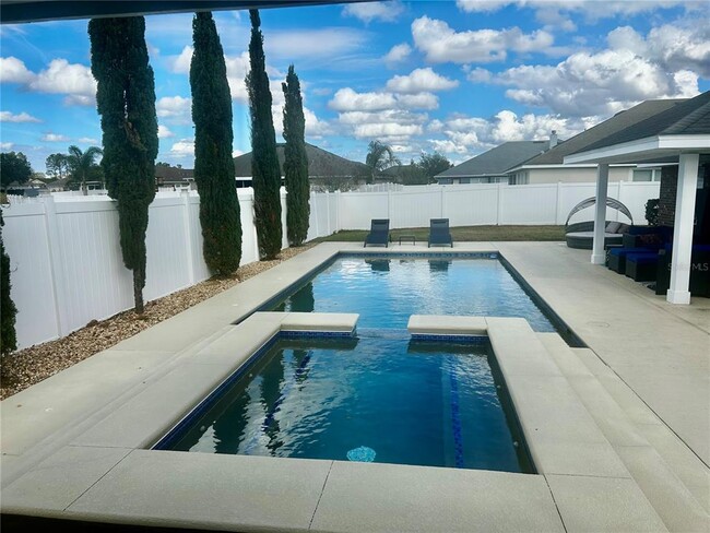 Building Photo - 6248 SW 48th Ave