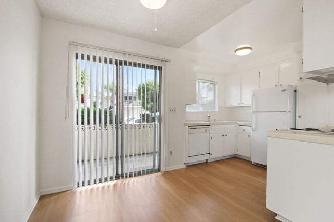 Foto del edificio - 1723 S Barrington Ave