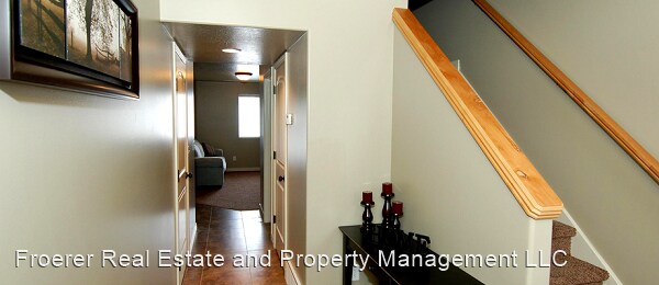 Building Photo - 3 br, 2.5 bath House - 2344 S Knights Way