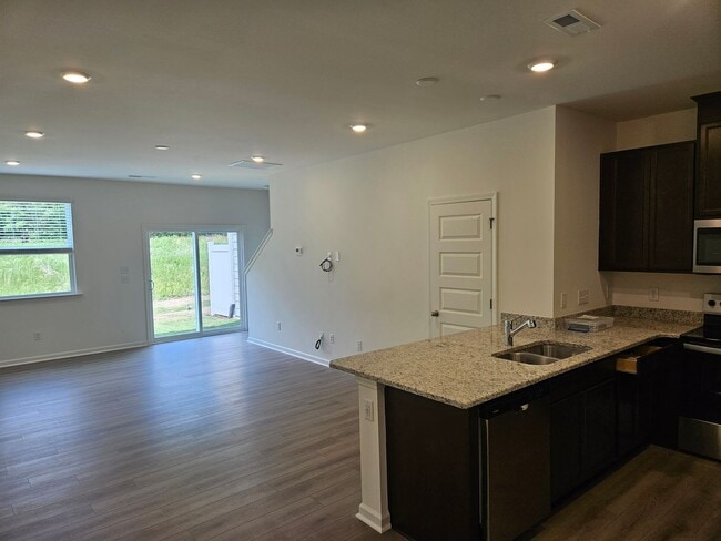 Building Photo - New Construction! Stunning 3Br 2.5Ba in Ri...