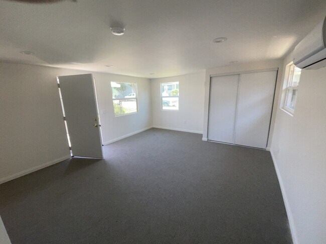 Building Photo - 7051 Milton Ave