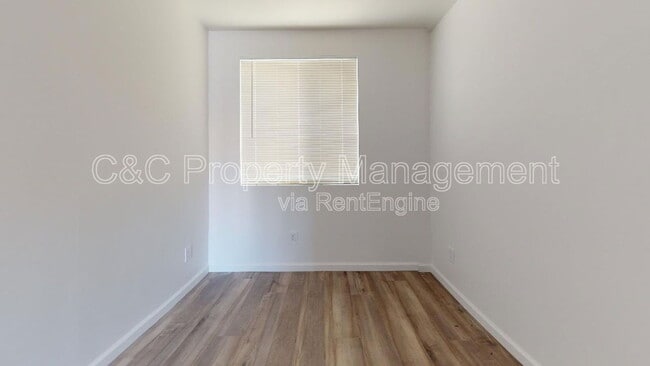 Building Photo - 464 Cortes St