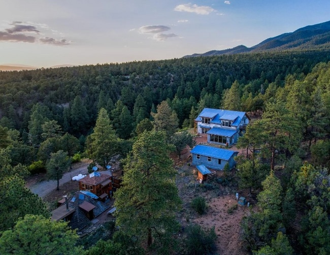 Building Photo - 267 Gallina Cyn Rd