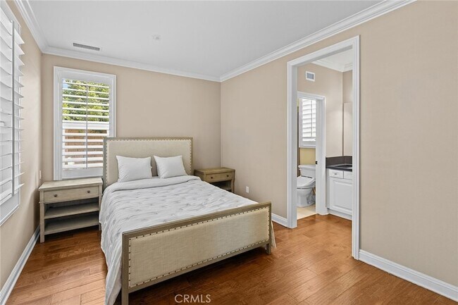 Foto del edificio - 1009 Newhall Terrace