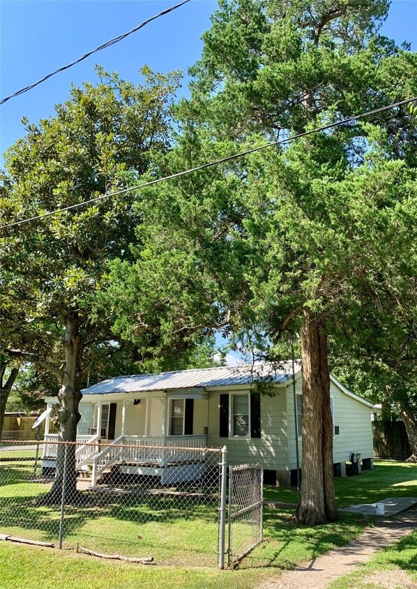 Primary Photo - 11858 13th St