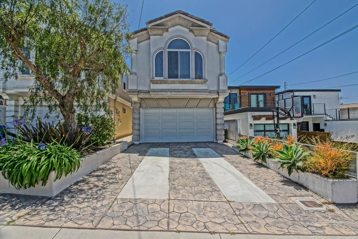 Foto principal - VERY BRIGHT, SPACIOUS & AIRY GOLDEN HILLS ...