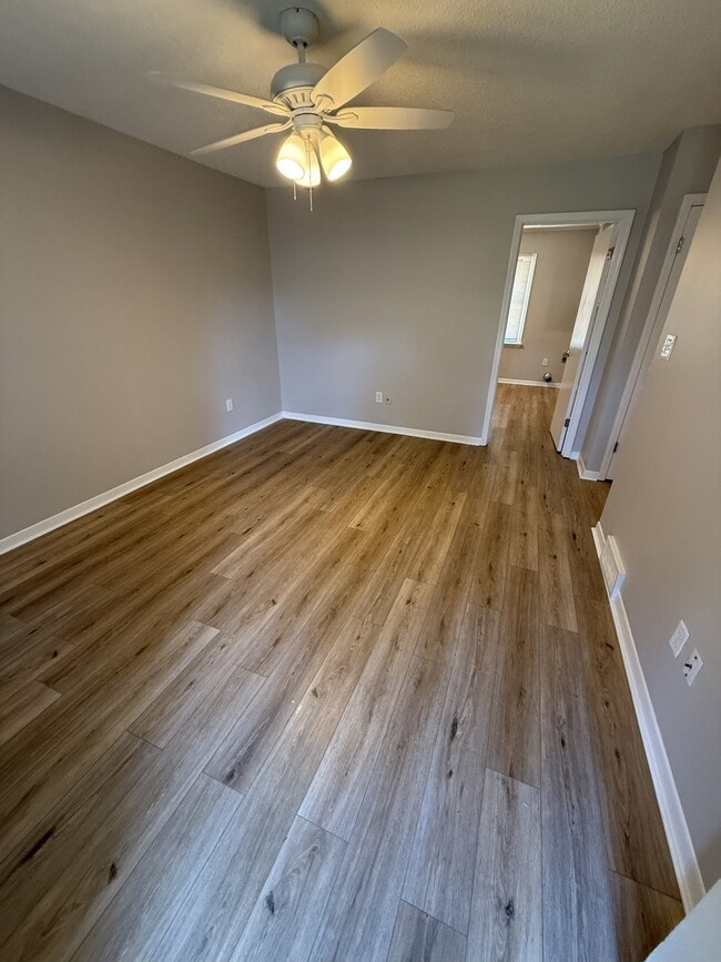 Photo - 8230 Elmbrook Dr House