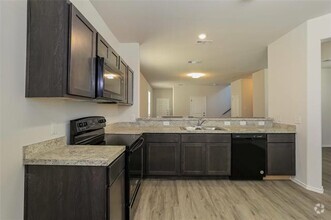 Building Photo - 5528 Eagle Point Dr