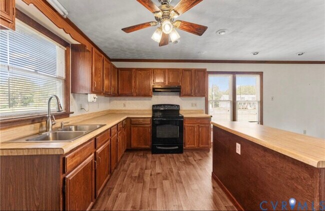 Foto del edificio - 2496 Red Lane Rd