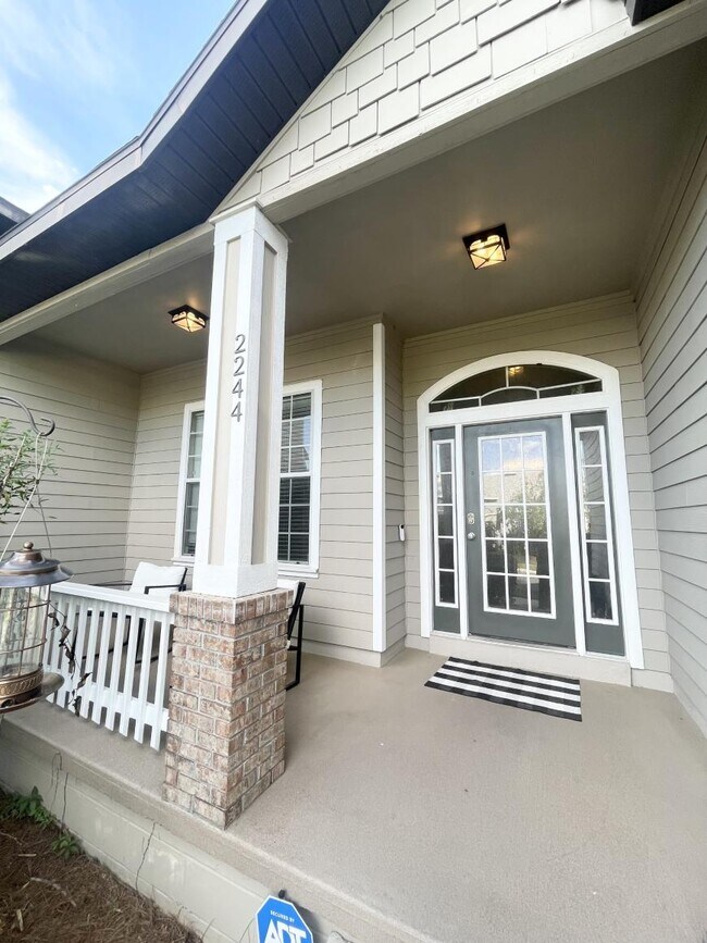 Foto del edificio - 4 bedroom in Gainesville FL 32606