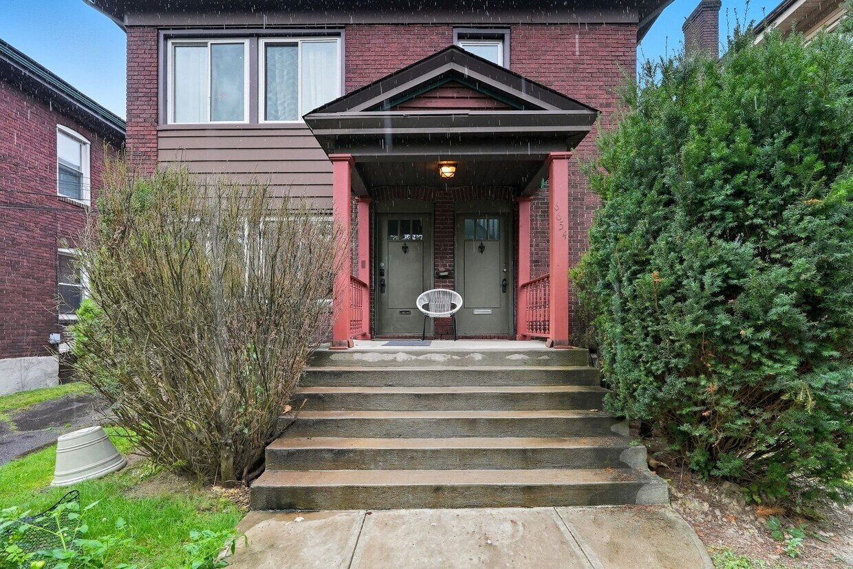 Photo - 6654 - 6656 Woodwell St