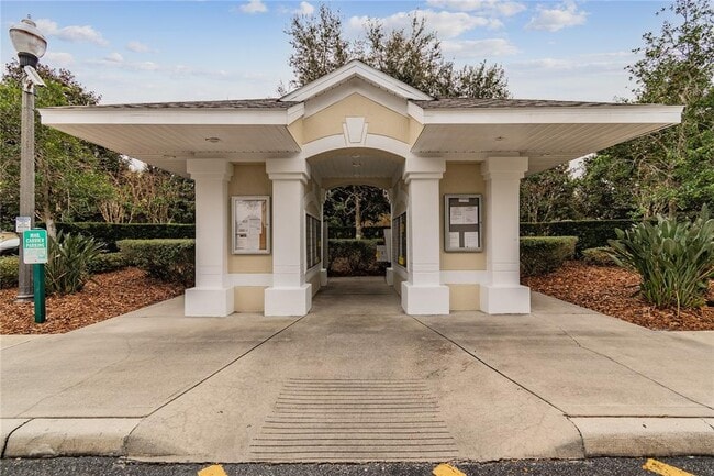 Building Photo - 6100 Stevenson Dr