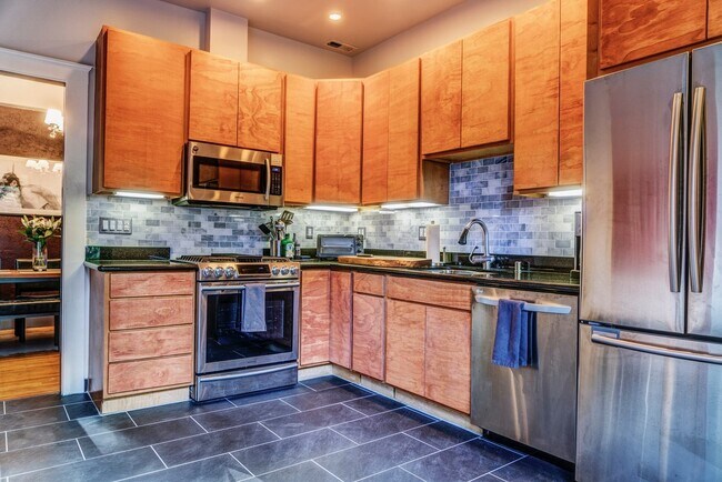 Kitchen - 2568 Folsom St