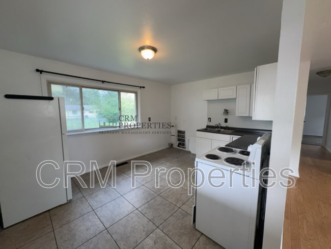 Building Photo - 5603 Long Bow Dr