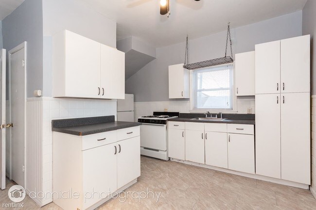 Foto del edificio - 2068 N Campbell Ave