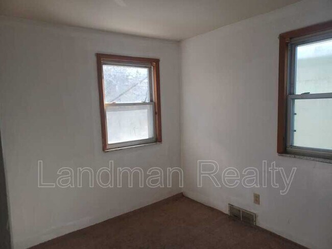 Building Photo - 3111 Oxfield St
