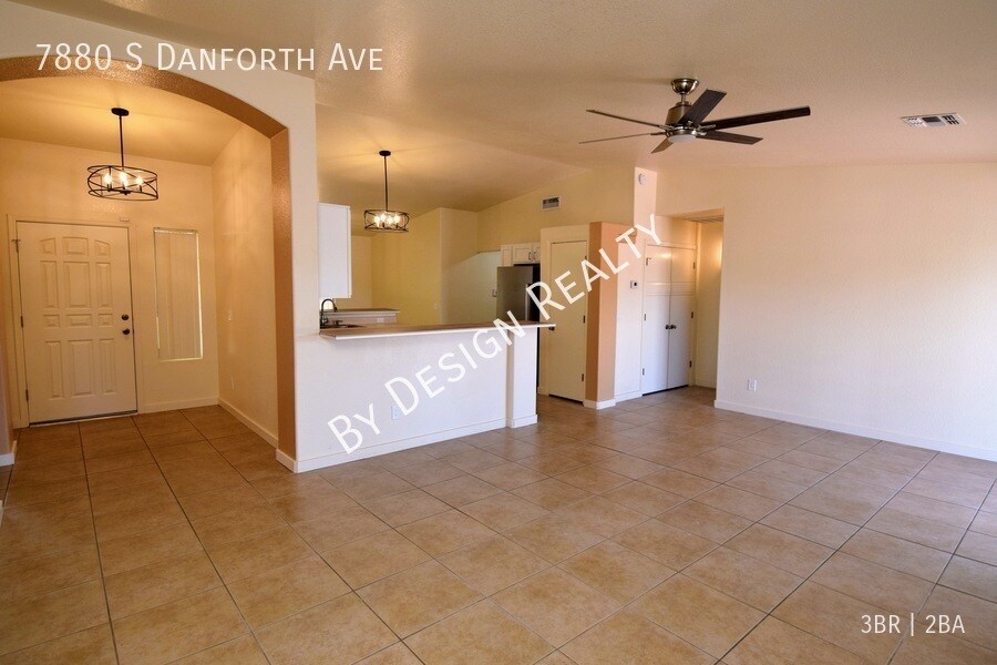 Primary Photo - Renovated Rita Ranch 3 Bed 2 Bath with Peb...