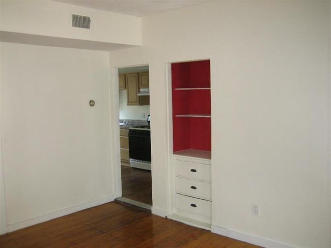 Building Photo - 16 Kidder Ave