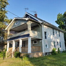 Building Photo - 12098 Chesterfield Ave