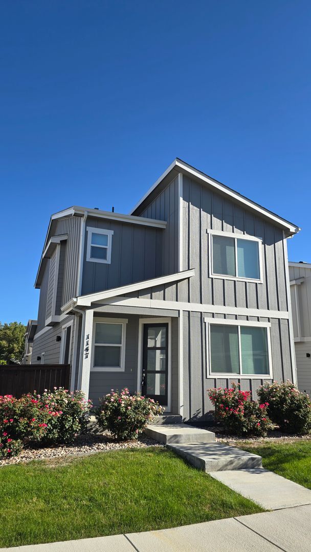 Building Photo - 1147 Smt Vis Dr