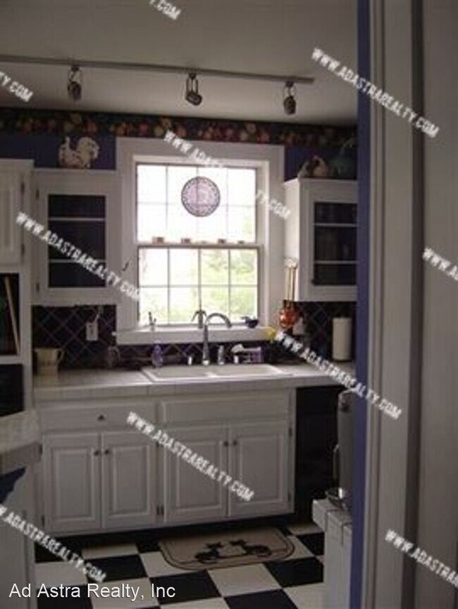 Foto del edificio - 3 br, 2.5 bath House - 2239 Massachusetts St.