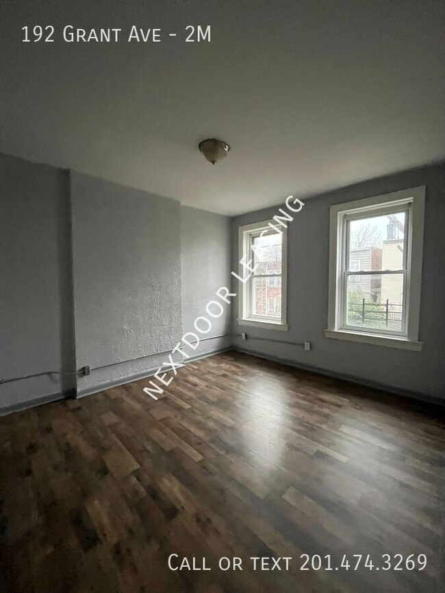 Foto del edificio - 192 Grant Ave