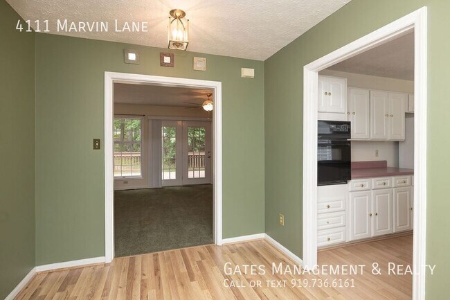 Foto del edificio - 4111 Marvin Ln