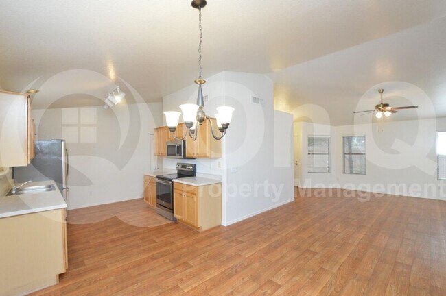 Building Photo - 2130 E Pinto Dr
