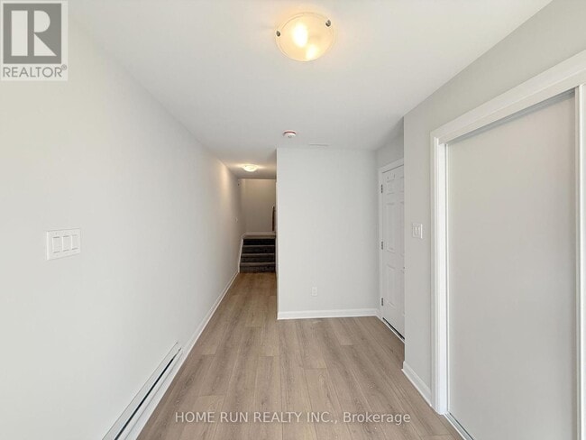 Building Photo - 521 Woodlily Private