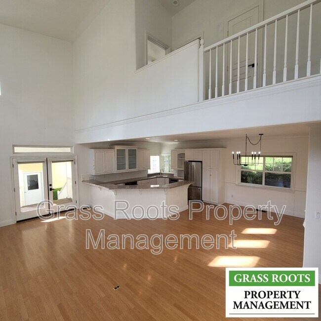 Foto del edificio - 13575 Sun Forest Dr