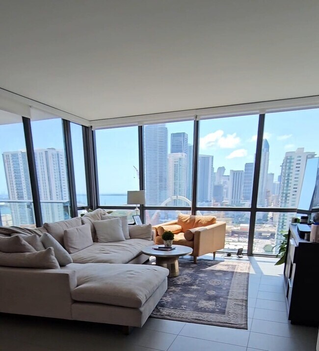 Foto del edificio - 1600 NE 1st Ave