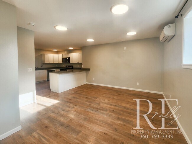 Foto del edificio - Quality Remodeled 2-Bed in Prime Location