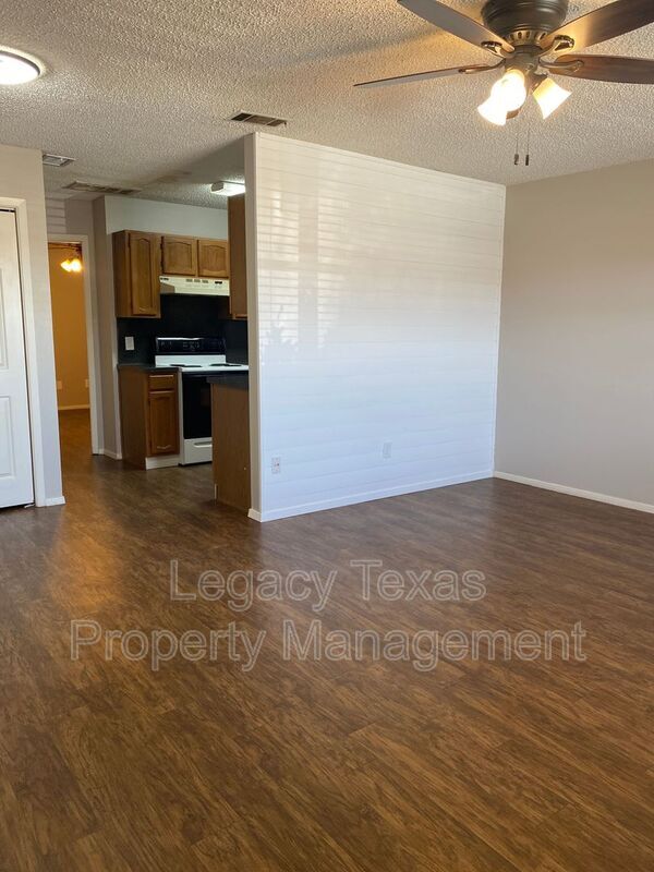 Foto del edificio - 1409 W Kilpatrick St