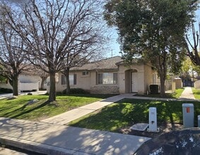Building Photo - 8105 Pebble Cove Ct