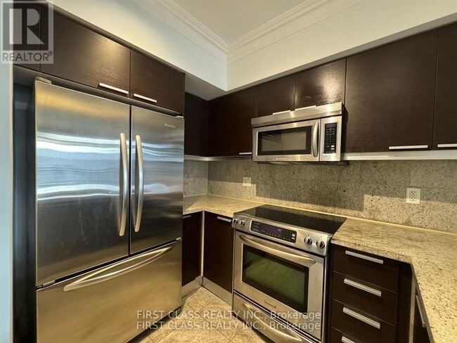Building Photo - 650 Sheppard Ave E