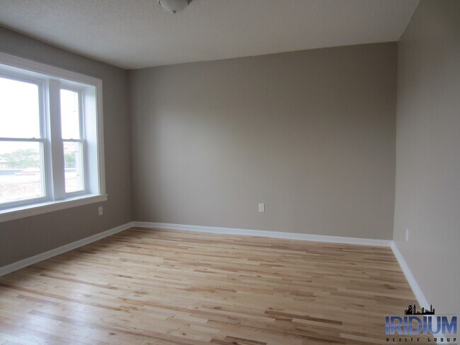 Building Photo - 432 Central Ave