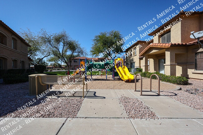 Building Photo - 2831 E Southern Ave