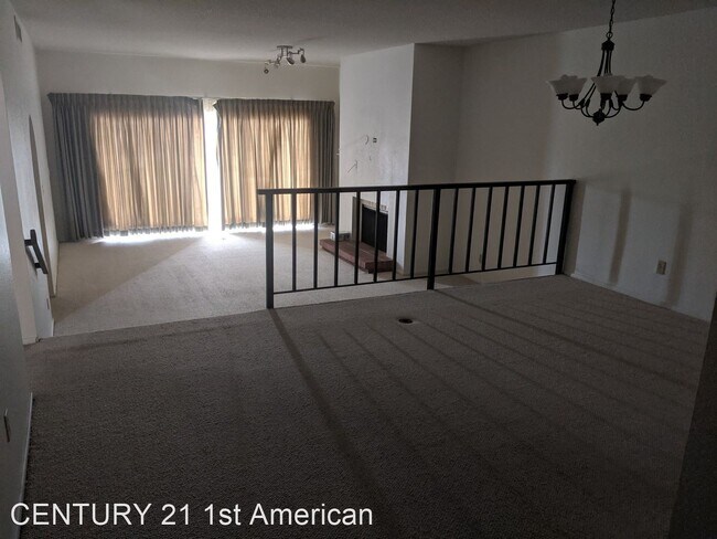 Foto del edificio - 2 br, 2 bath House - 526 N Dodge Blvd