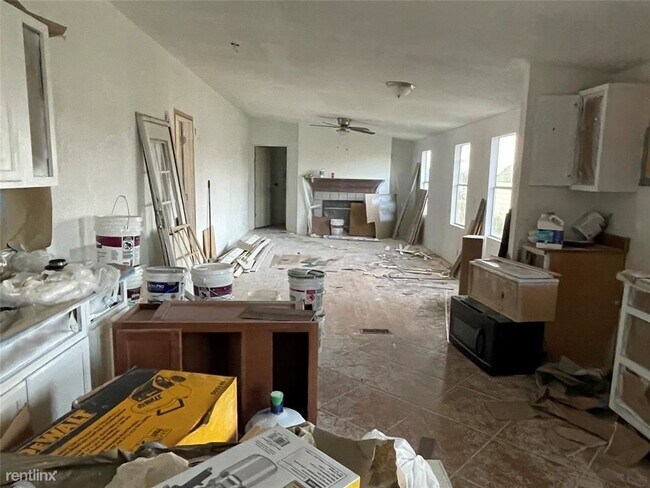 Foto del edificio - 4 br, 2 bath House - 7022 Mitchell Drive