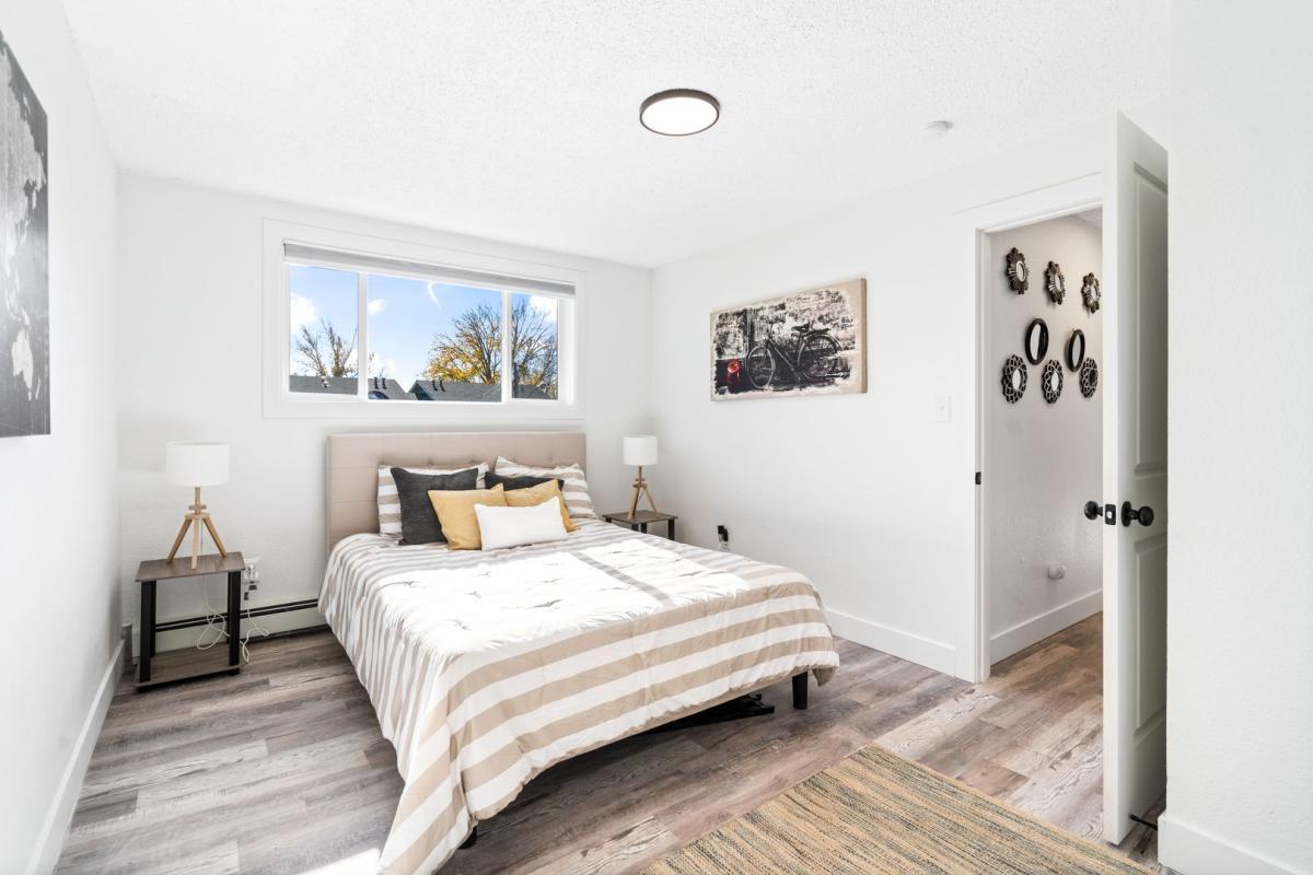 Primary Photo - 1141 W 69th Ave