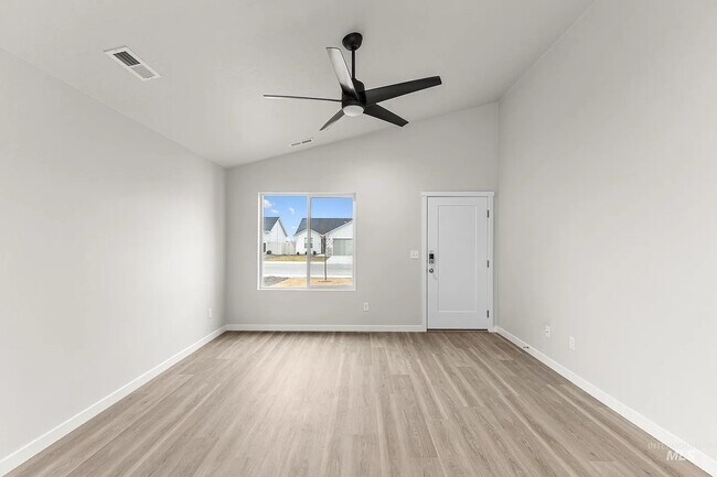 Foto del edificio - 2331 W Trout Lily St