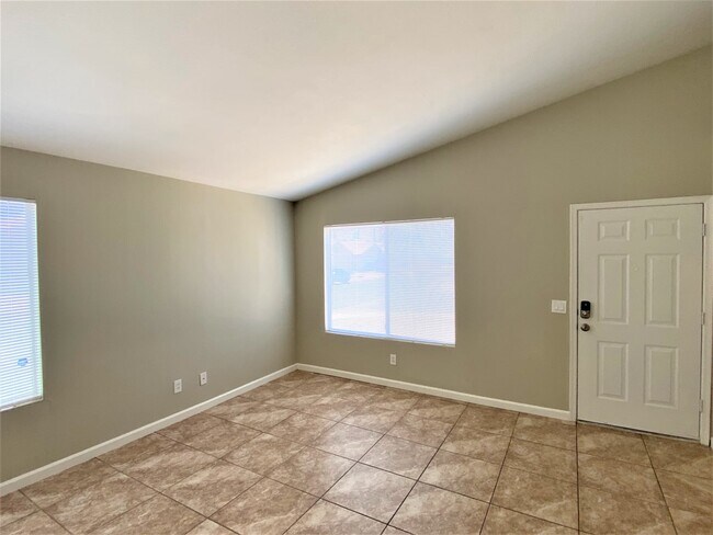 Building Photo - 4211 N 107th Dr