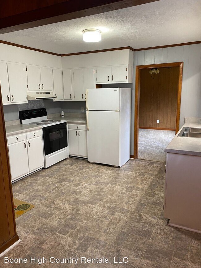 Building Photo - 3 br, 2 bath House - 188 Longvue
